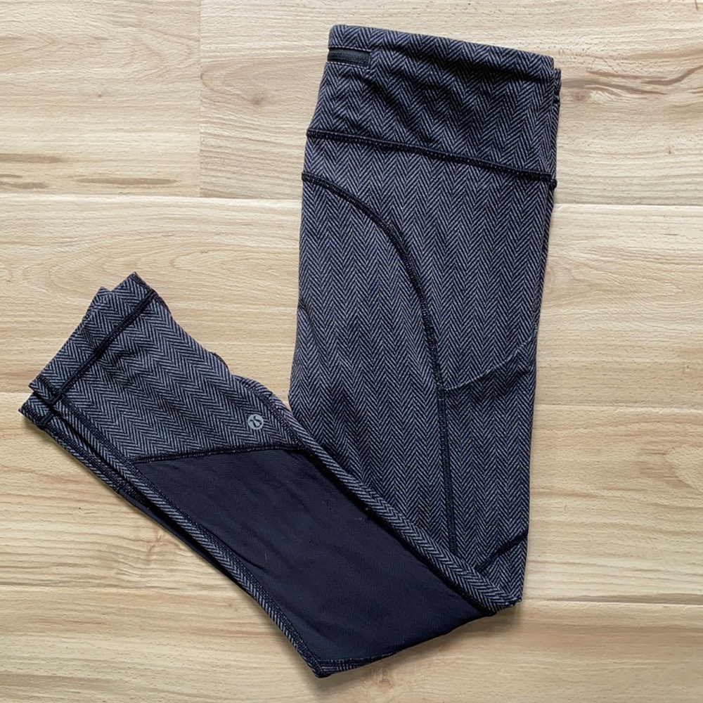 Patterned Workout Lululemon Leggings Size 4